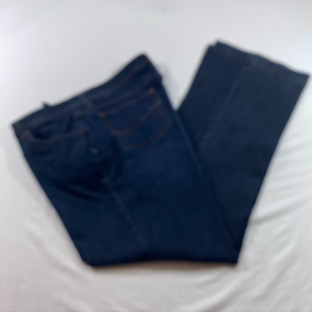 Faded Glory Flare jeans Woman’s Dark blue Jeans Mid Rise size 34” waist Jeans